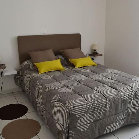 Maison De Vacances Nébouzat Zewnętrze zdjęcie